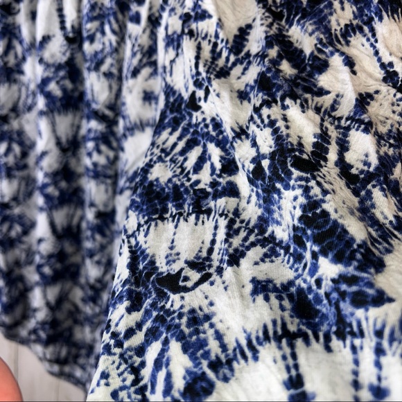 Michael Kors Tie Dye Blouse True Navy Blue White Size Small Scoop Neck - Picture 3 of 8